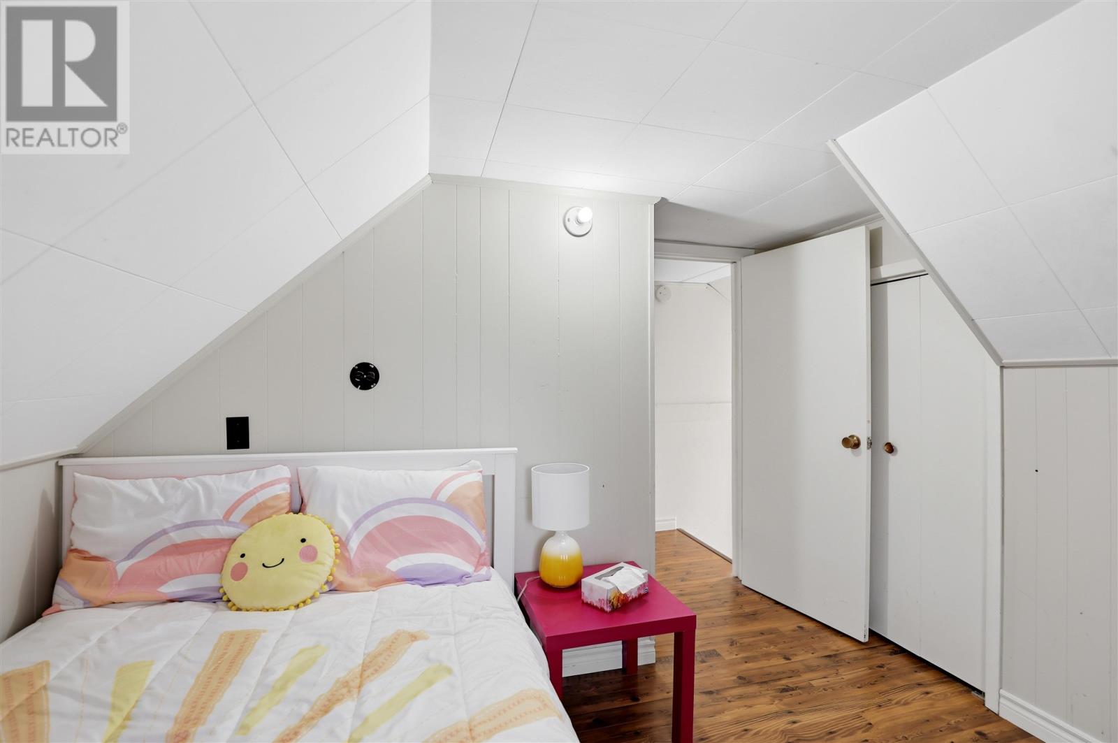 63 Elmwood AVE - 18