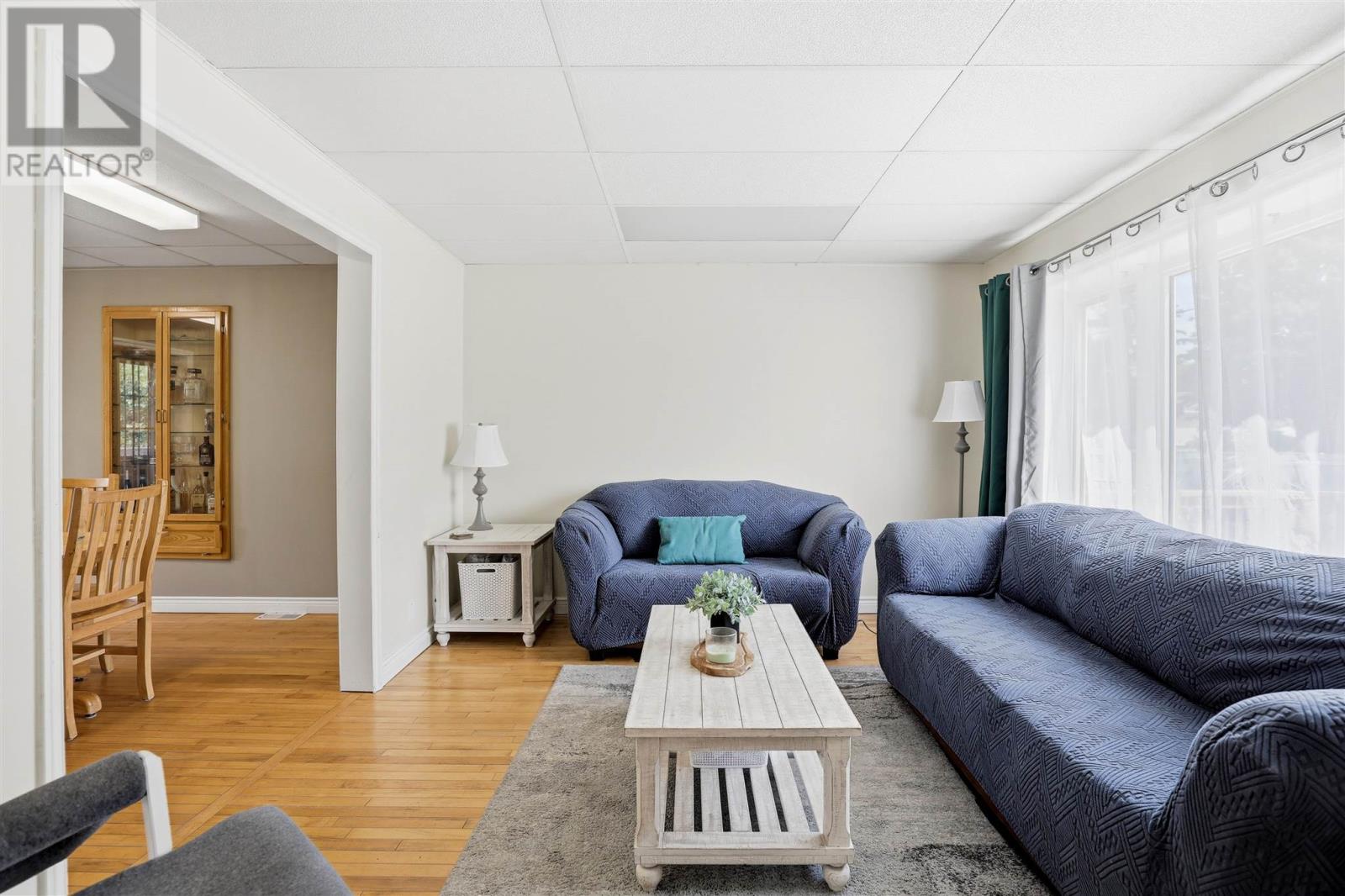 63 Elmwood AVE - 5