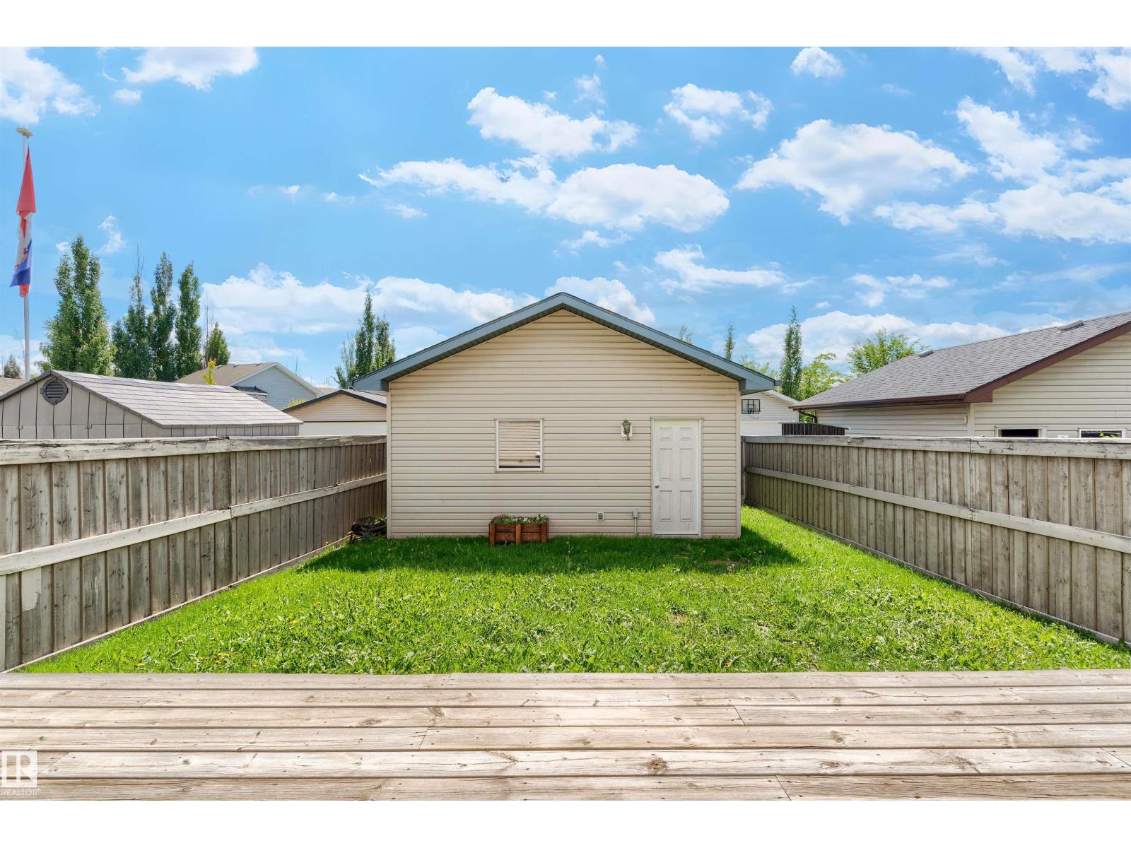 8774 STEIN LN NW - 28