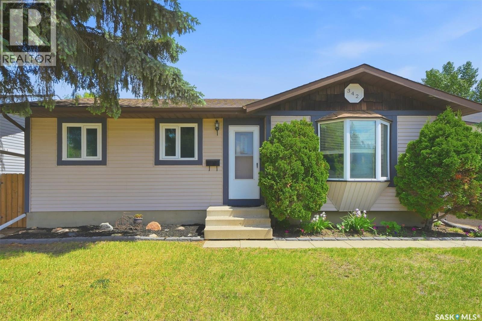 342 Wollaston RISE — photo 45