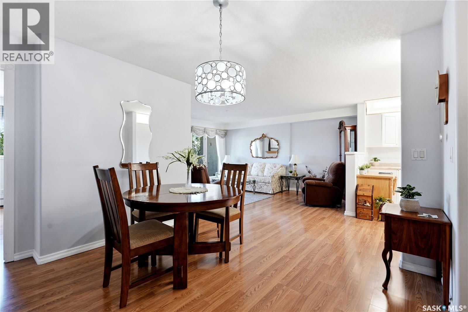 305 325 Keevil CRESCENT - photo 4