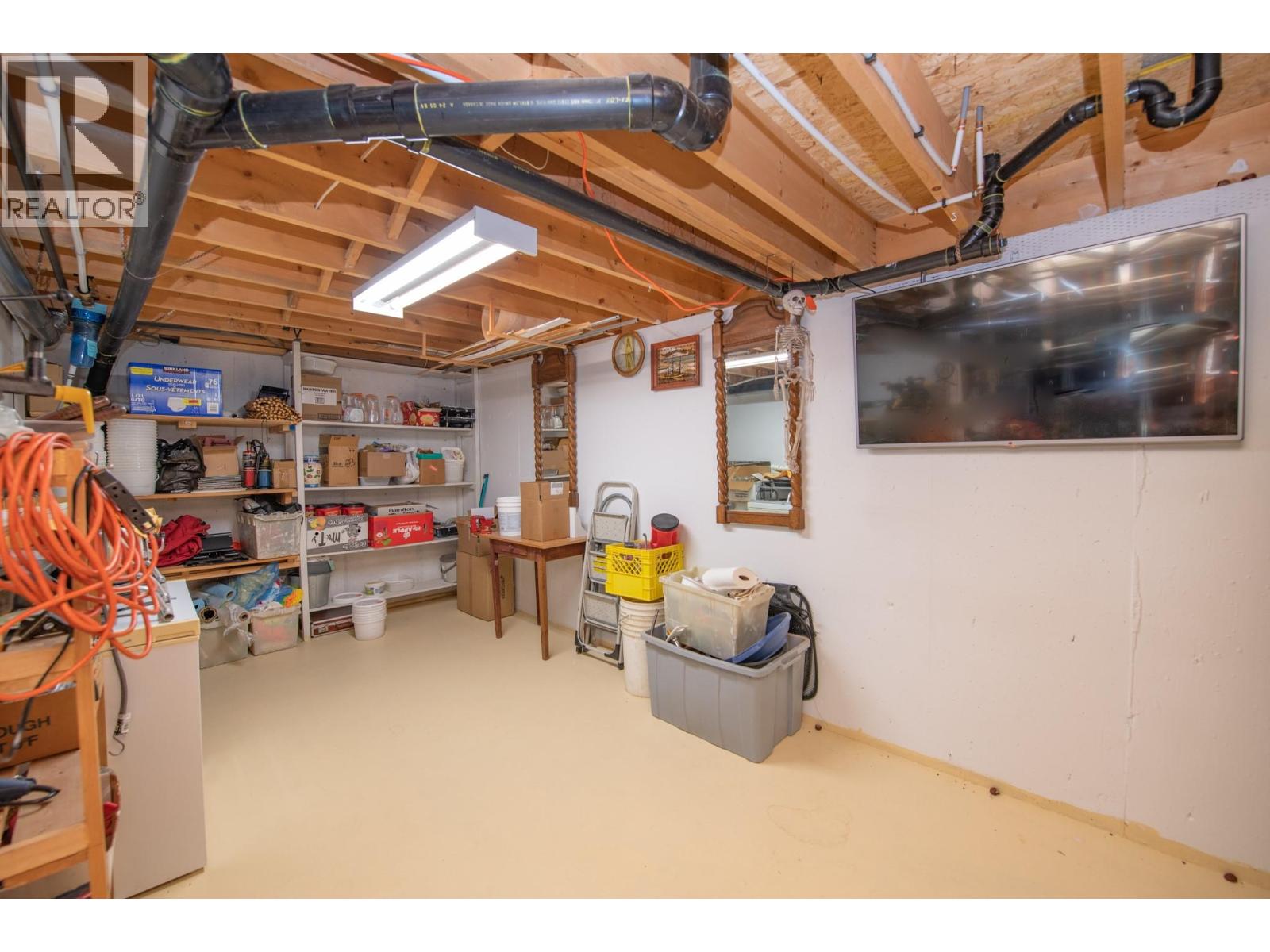 #16 3900 27 Avenue - 28