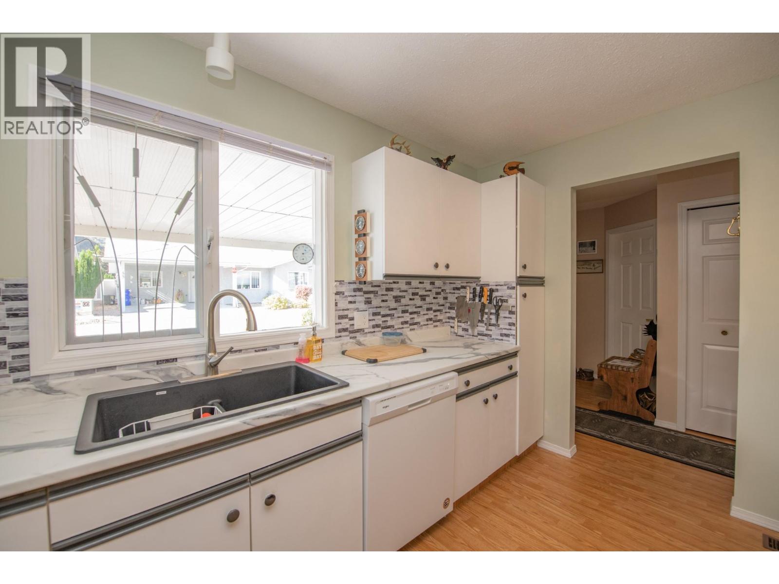 #16 3900 27 Avenue - 6
