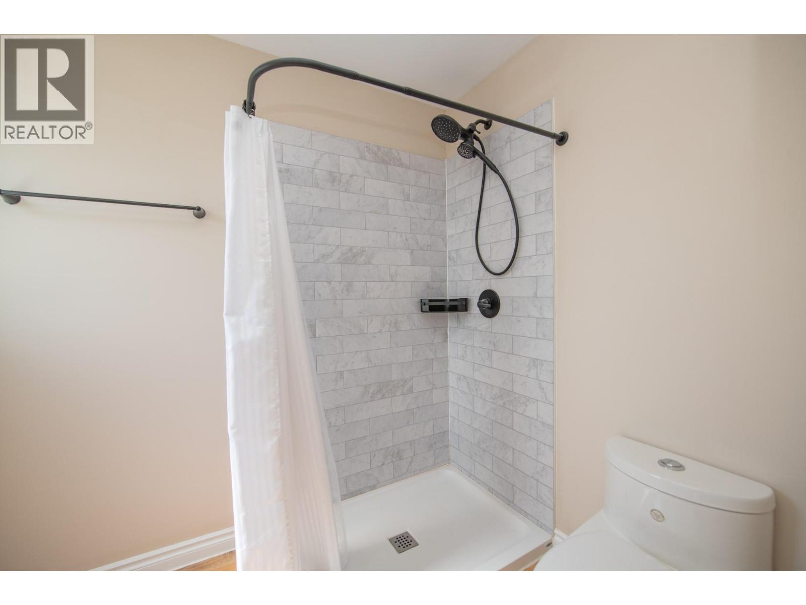 4513 Cascade Drive - 24
