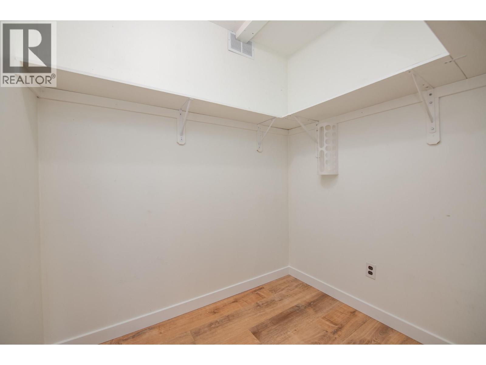 4513 Cascade Drive - 40