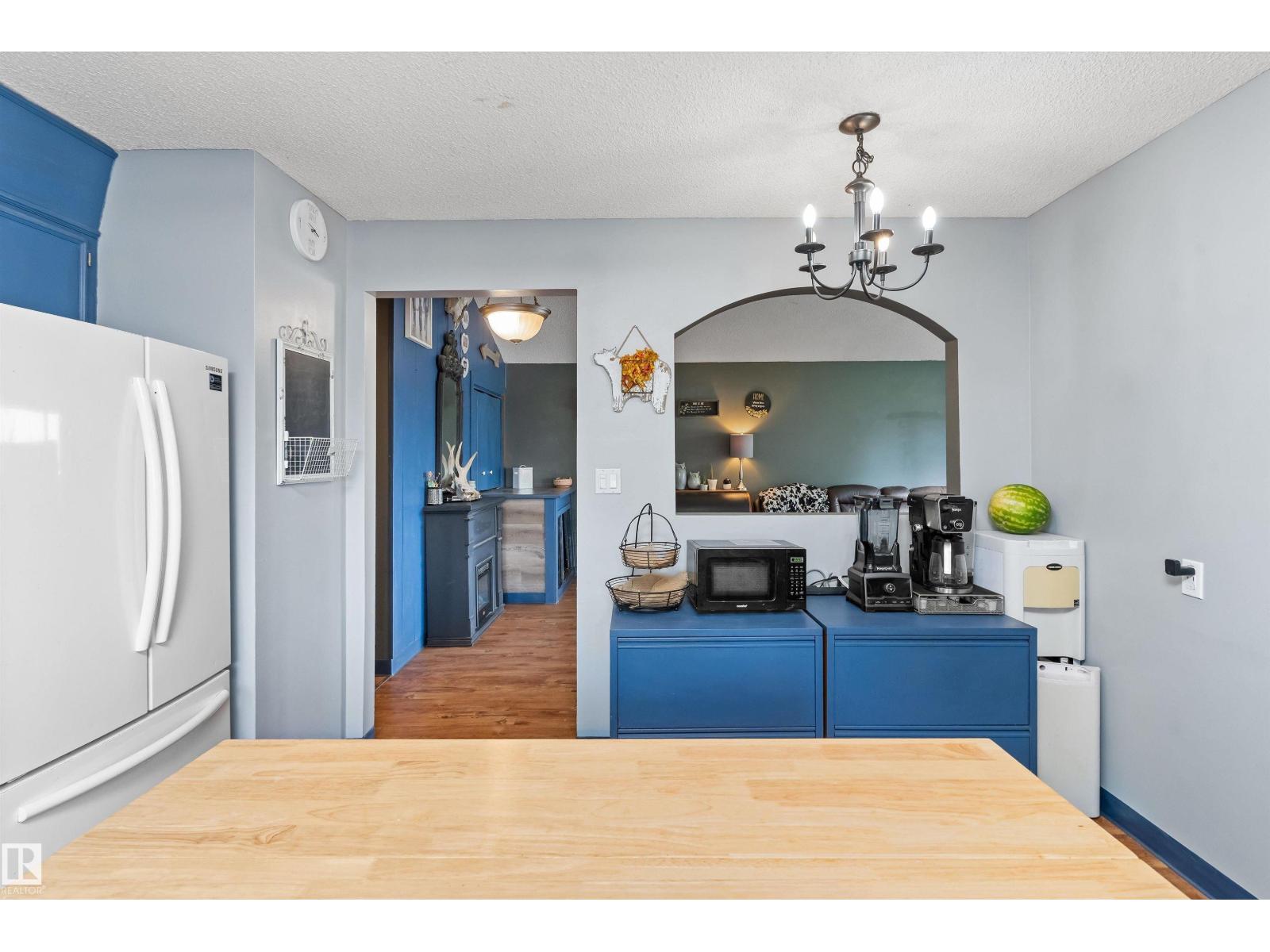 14 2 AV S - 13