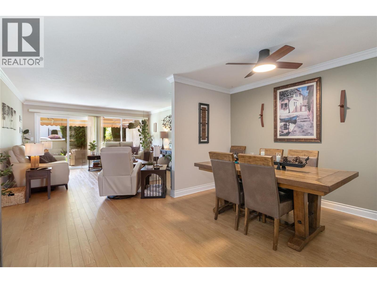#3 1886 Parkview Crescent - 1