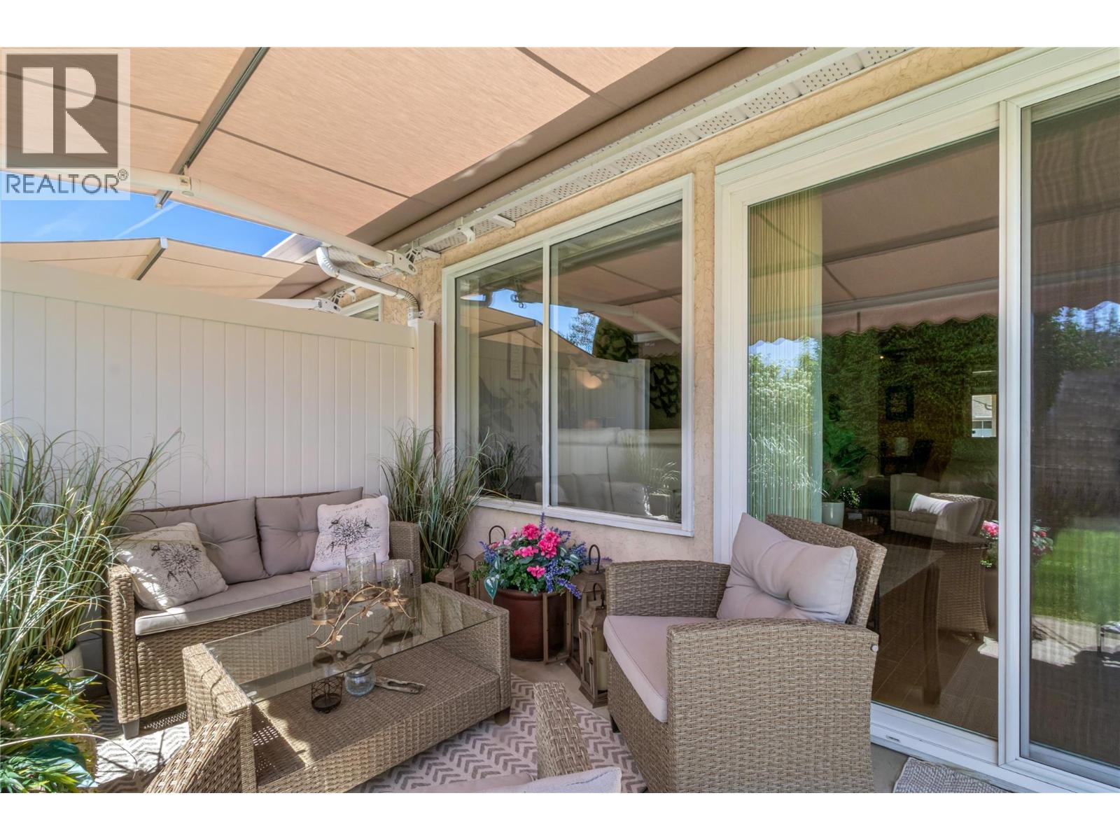 #3 1886 Parkview Crescent - 39