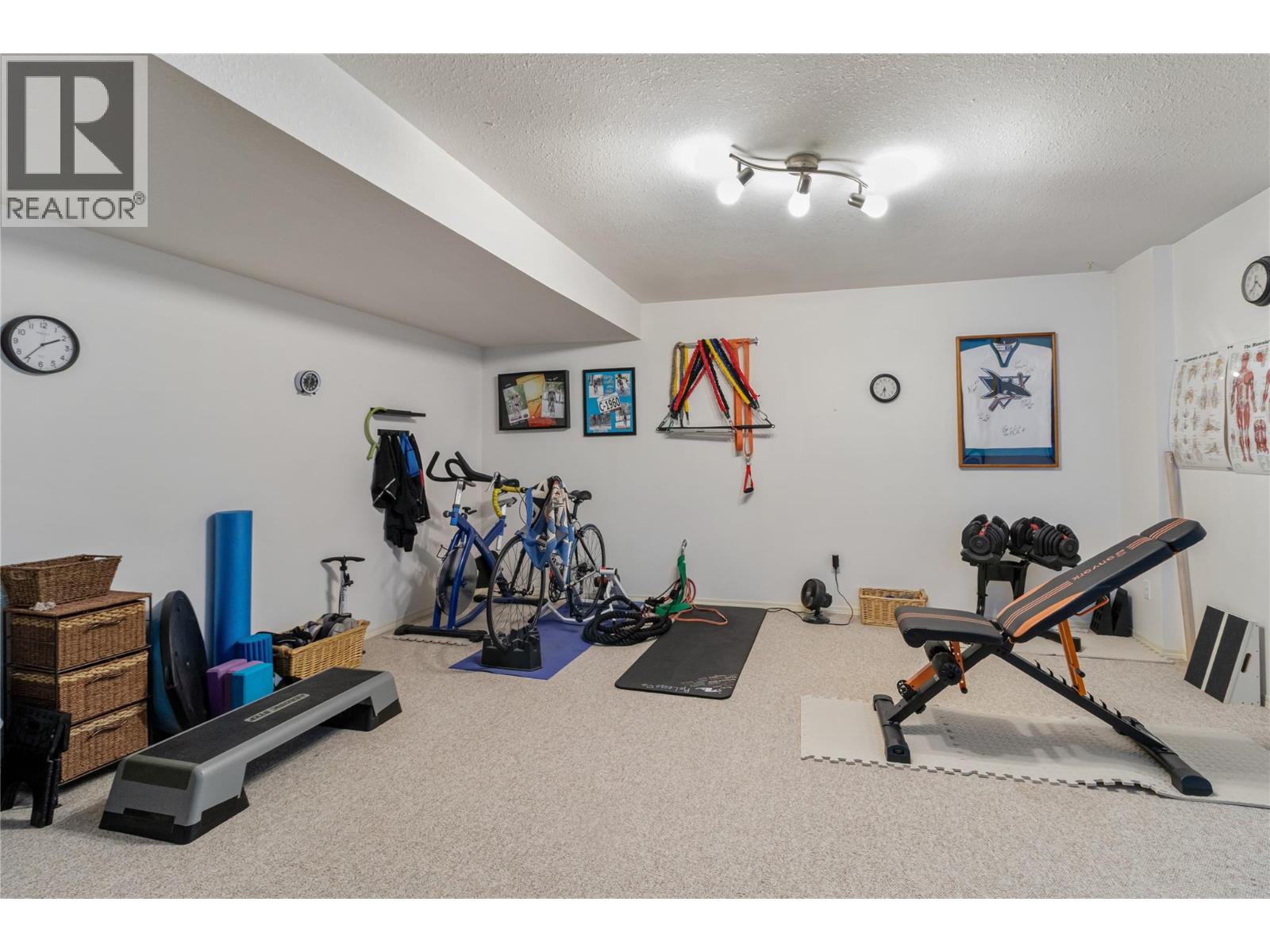 #3 1886 Parkview Crescent - 31