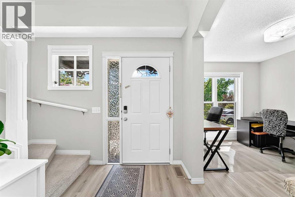 94 Tuscany Ridge Common NW - photo 3