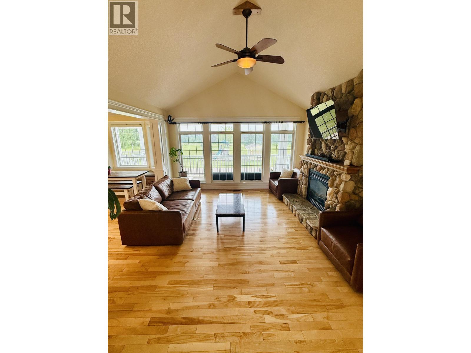 12201 PACIFIC AVENUE - 3