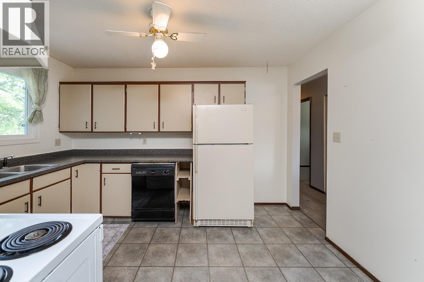 Photo 13 of 35 — 4138 GUEST CRESCENT · Prince George, BC