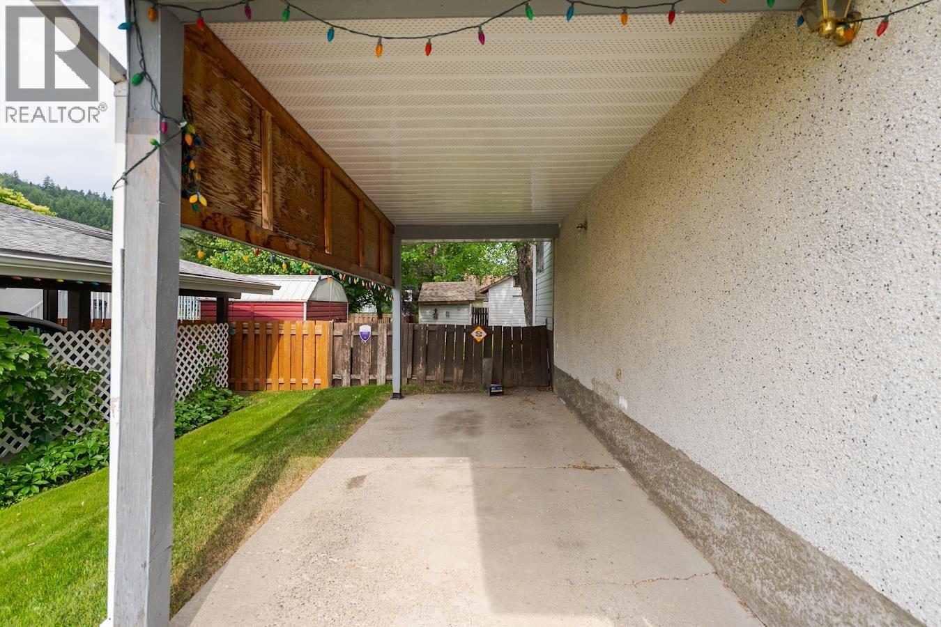Photo 27 of 35 — 4138 GUEST CRESCENT · Prince George, BC