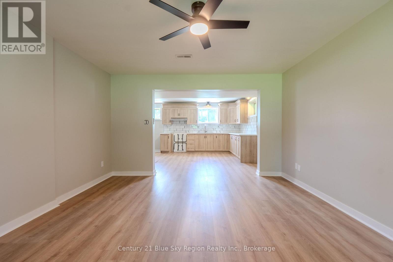 418 LAURIER STREET - 33