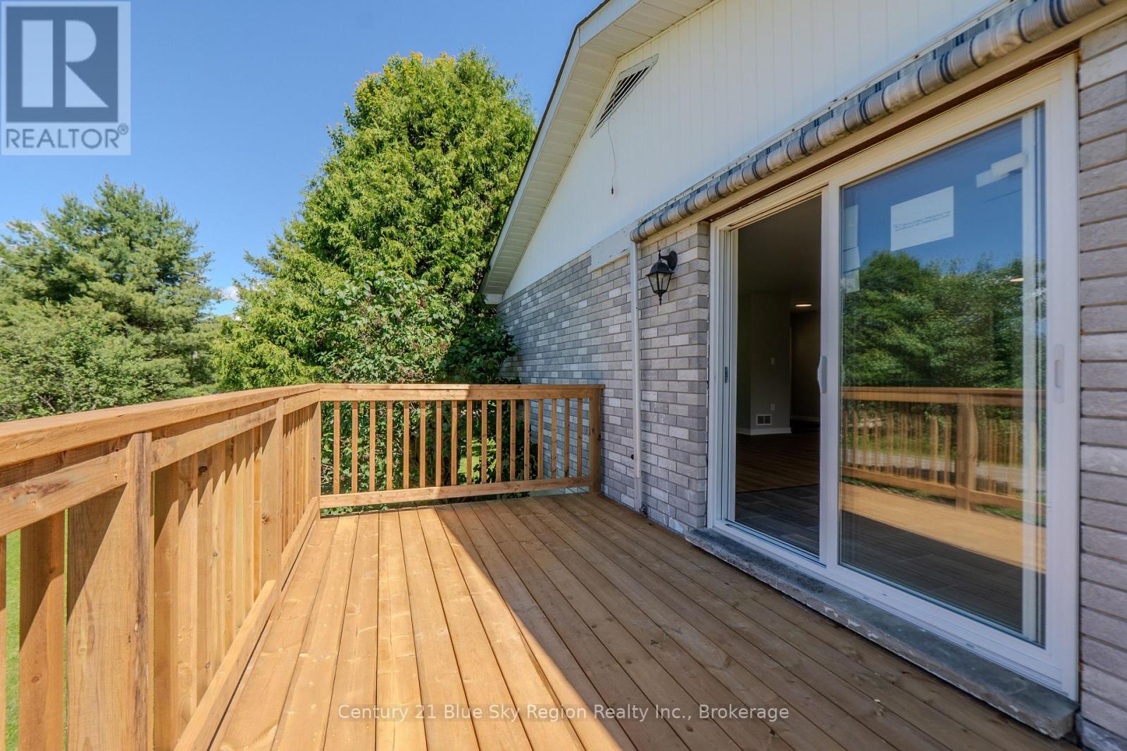 418 LAURIER STREET - 41