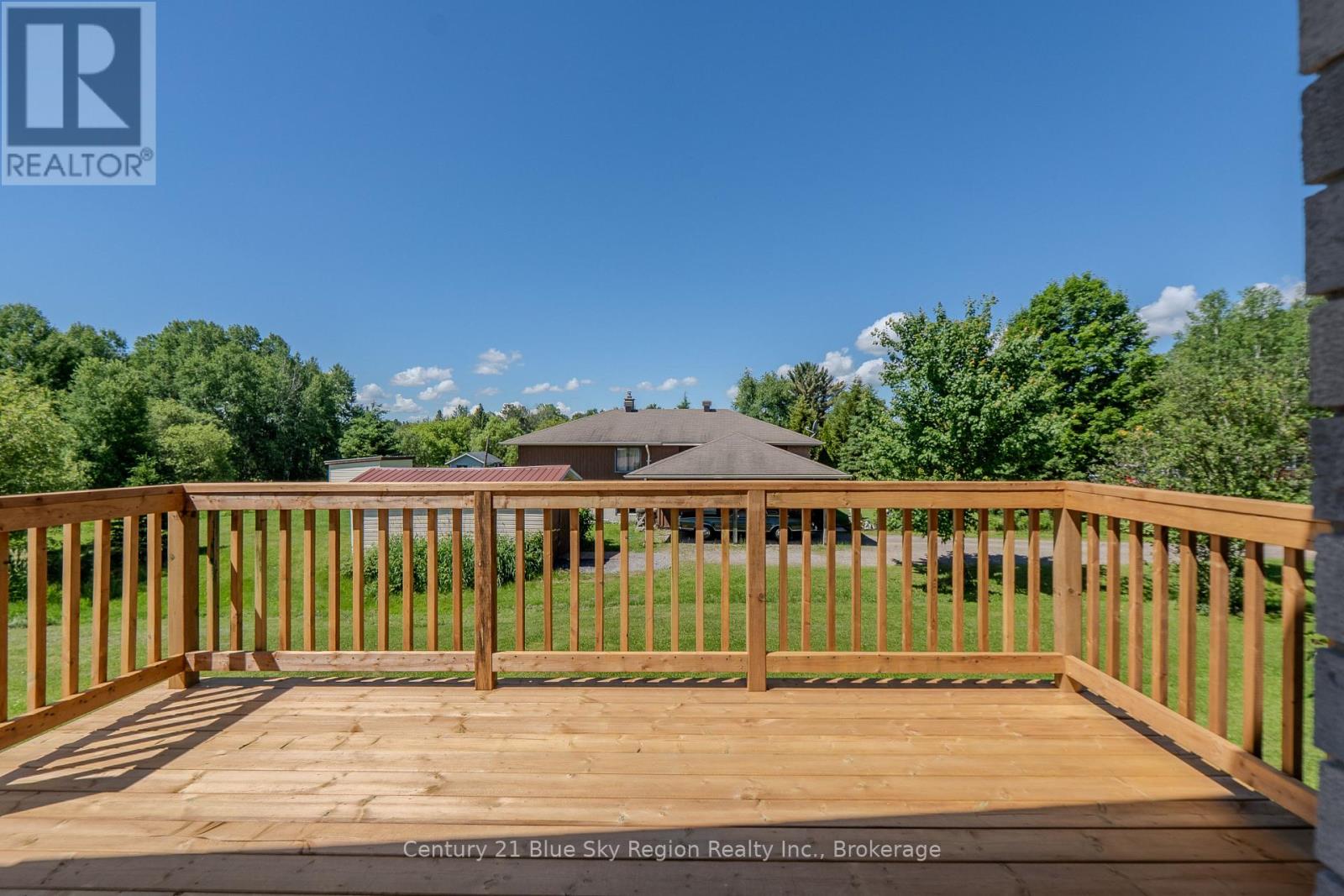 418 LAURIER STREET - 42