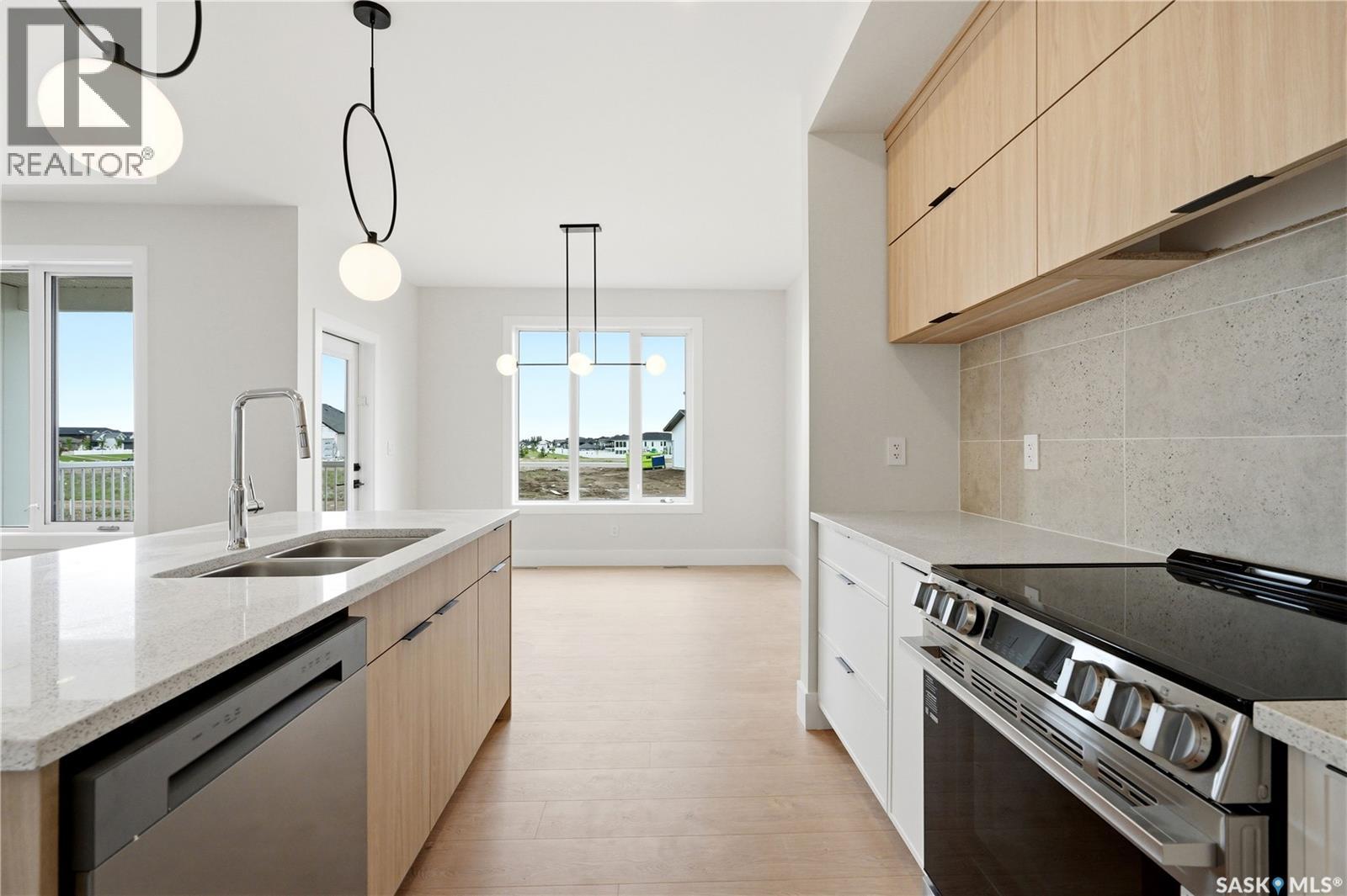 218 Veterans DRIVE — photo 16
