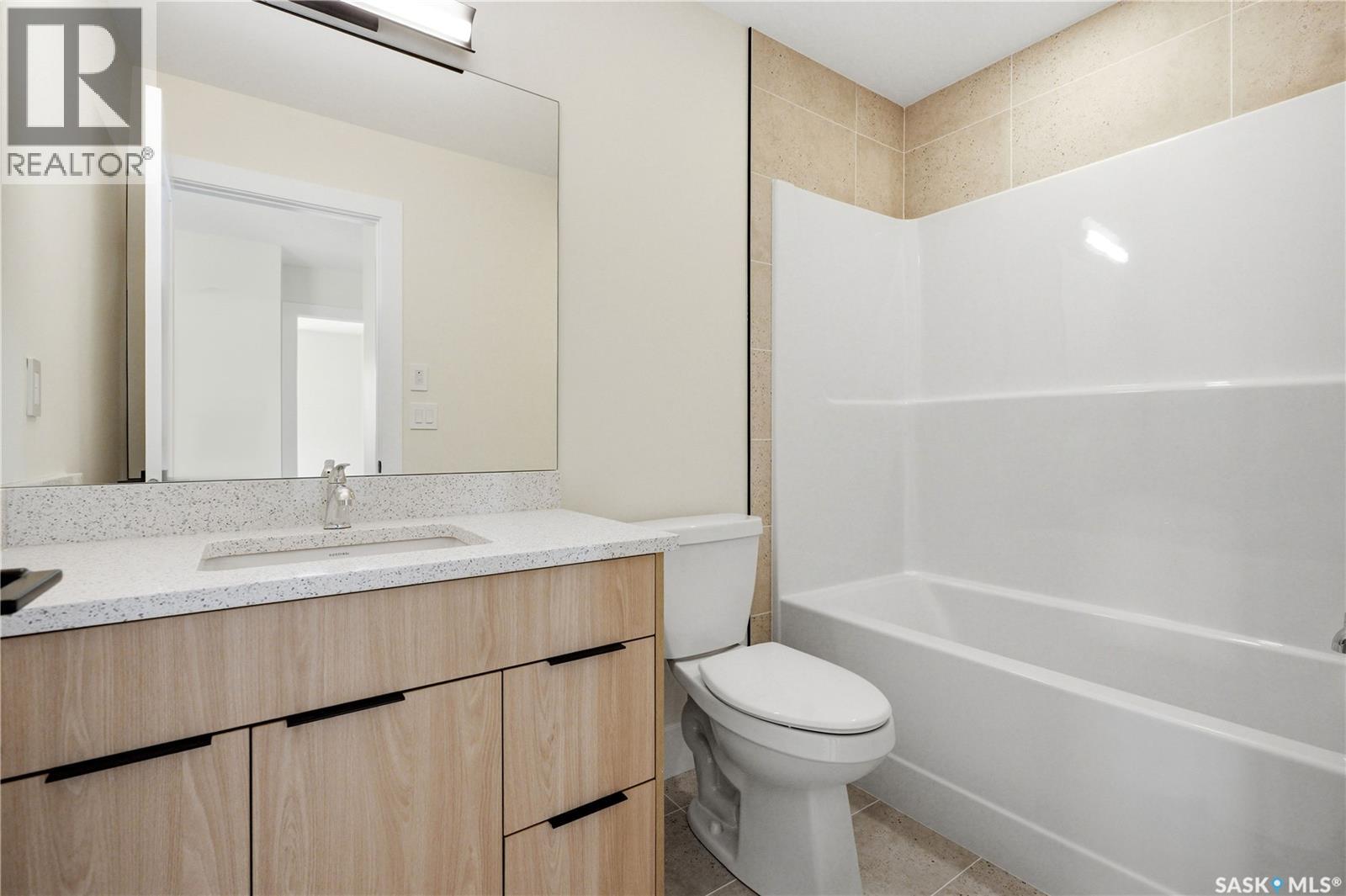 218 Veterans DRIVE — photo 30