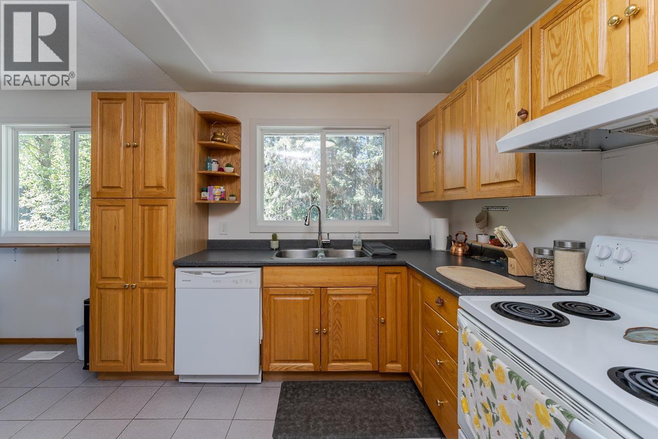 1567 PEARSON AVENUE - 10