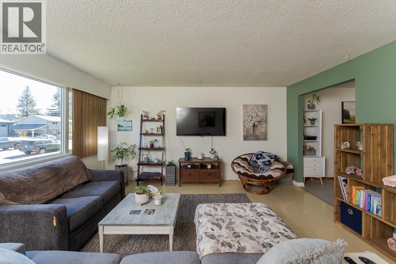 1567 PEARSON AVENUE - 3