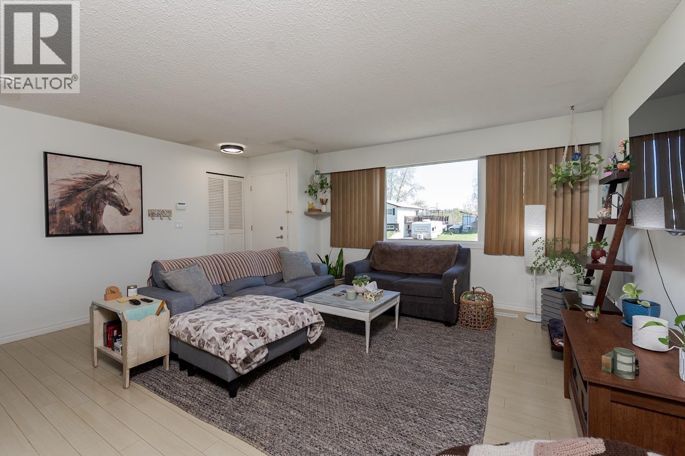 1567 PEARSON AVENUE - 4