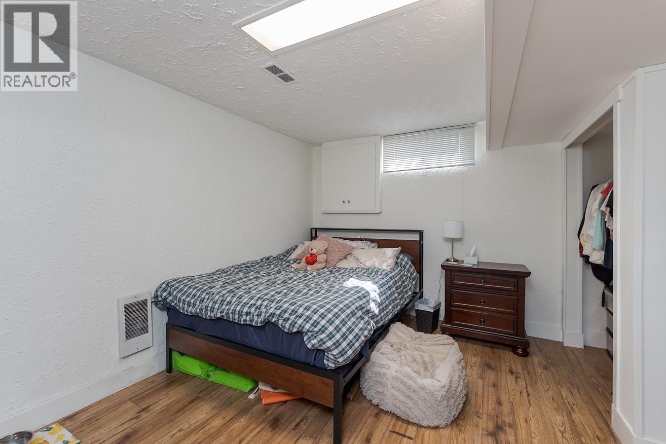 1567 PEARSON AVENUE - 35