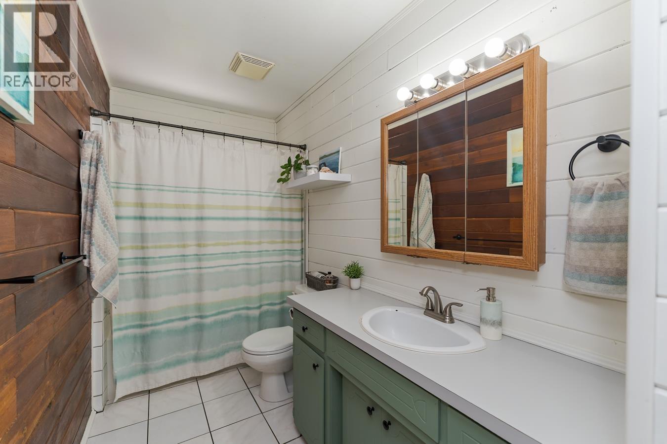 1567 PEARSON AVENUE - 18
