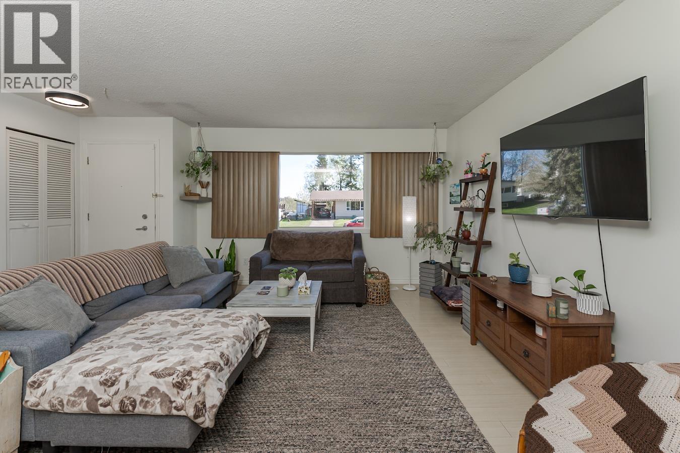 1567 PEARSON AVENUE - 5