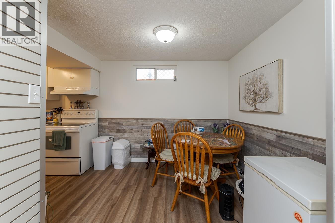 1567 PEARSON AVENUE - 30