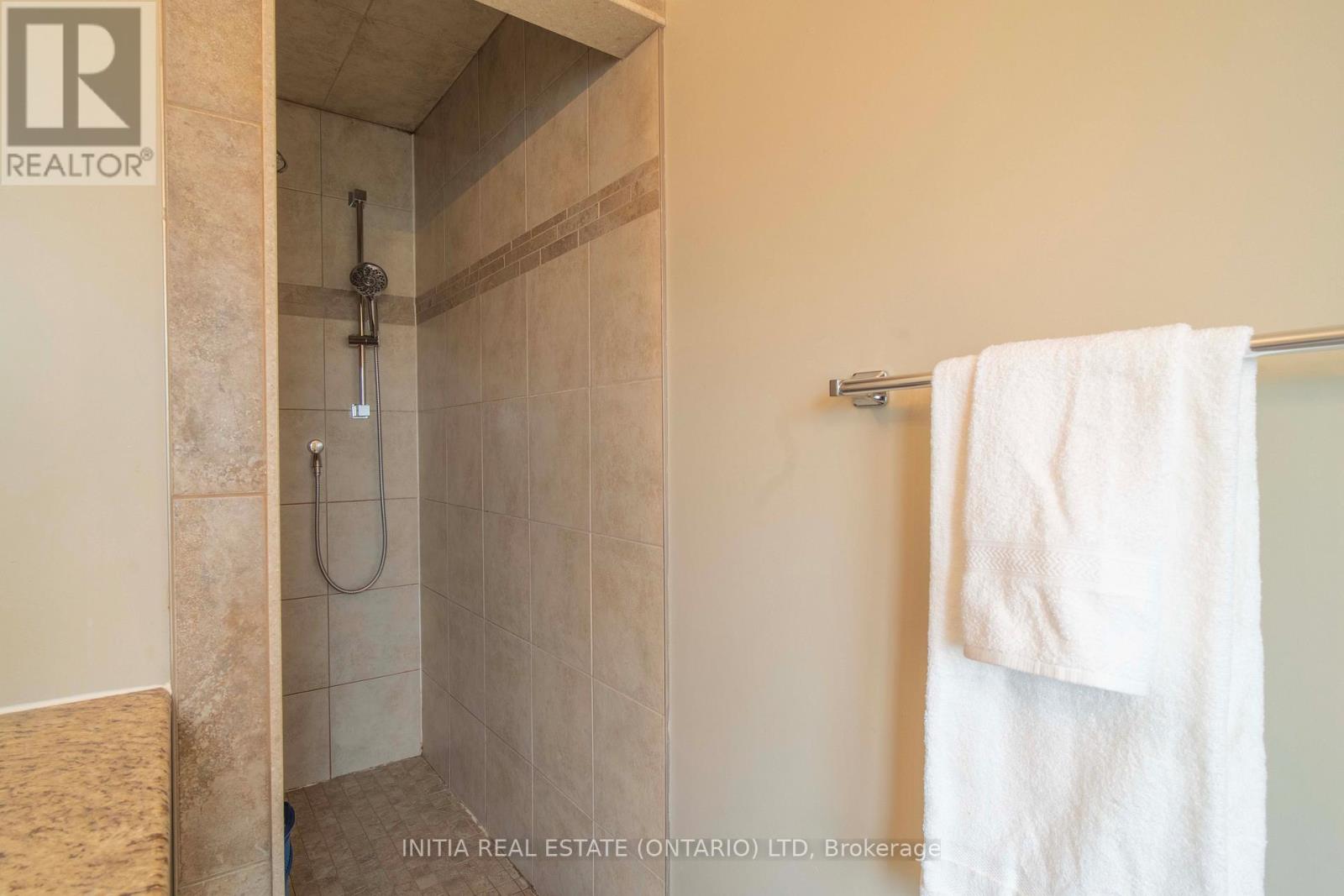 #31 515 SKYLINE AVENUE - 21