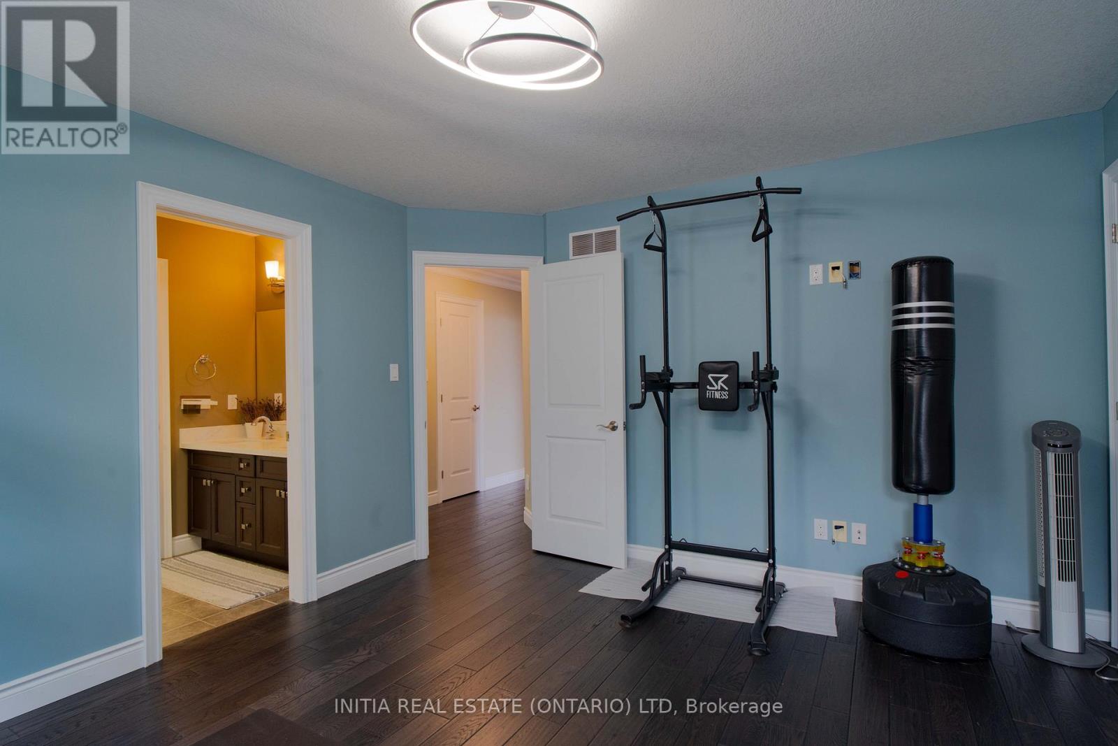 #31 515 SKYLINE AVENUE - 23