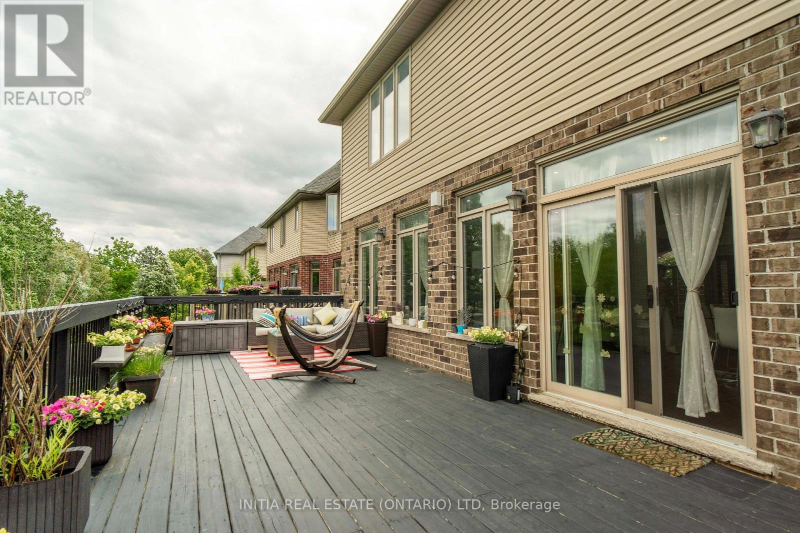 #31 515 SKYLINE AVENUE - 33