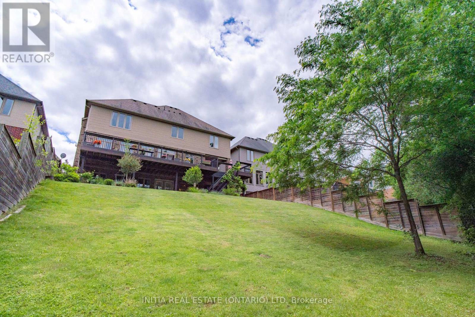 #31 515 SKYLINE AVENUE - 39