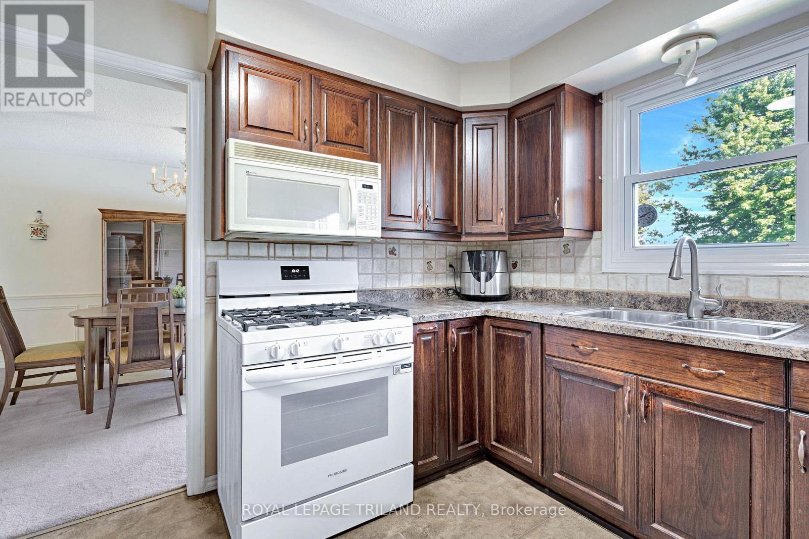 62 GARDENVALE CRESCENT - 21