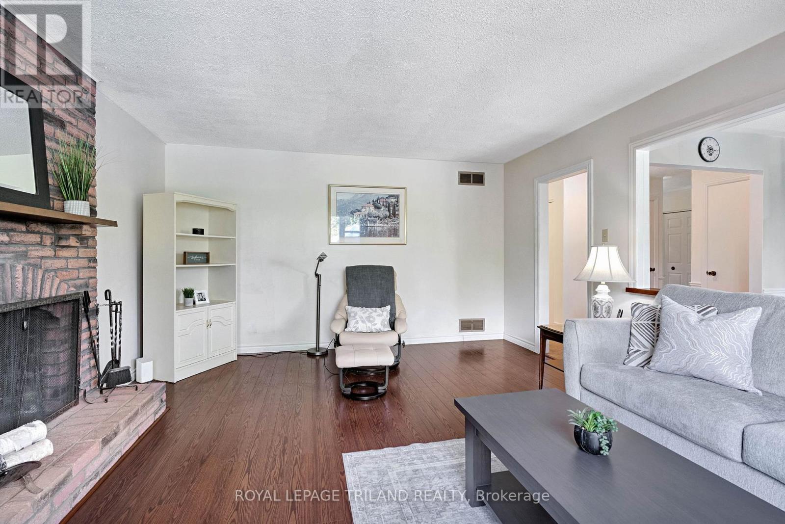 62 GARDENVALE CRESCENT - 28