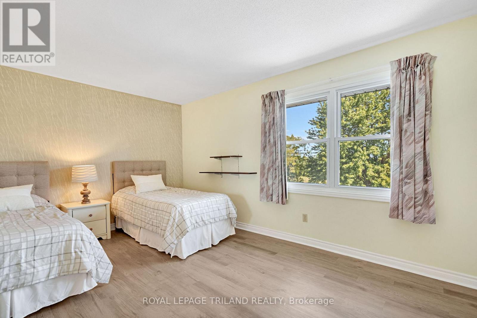 62 GARDENVALE CRESCENT - 34