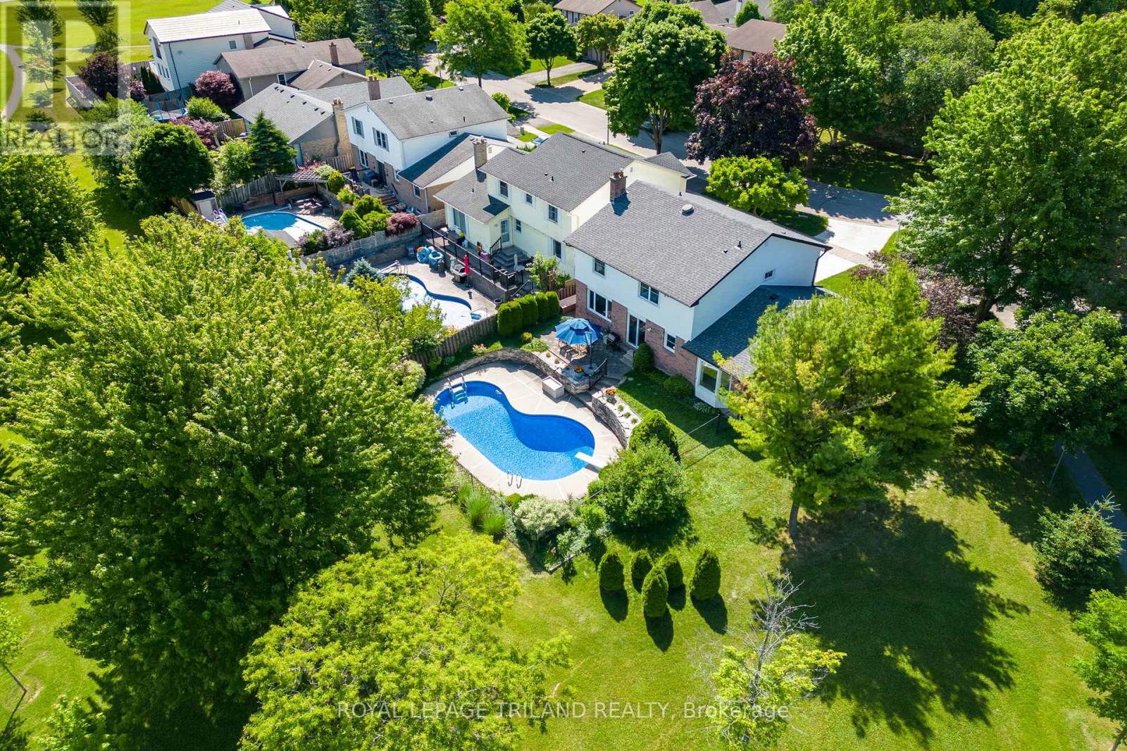 62 GARDENVALE CRESCENT - 4