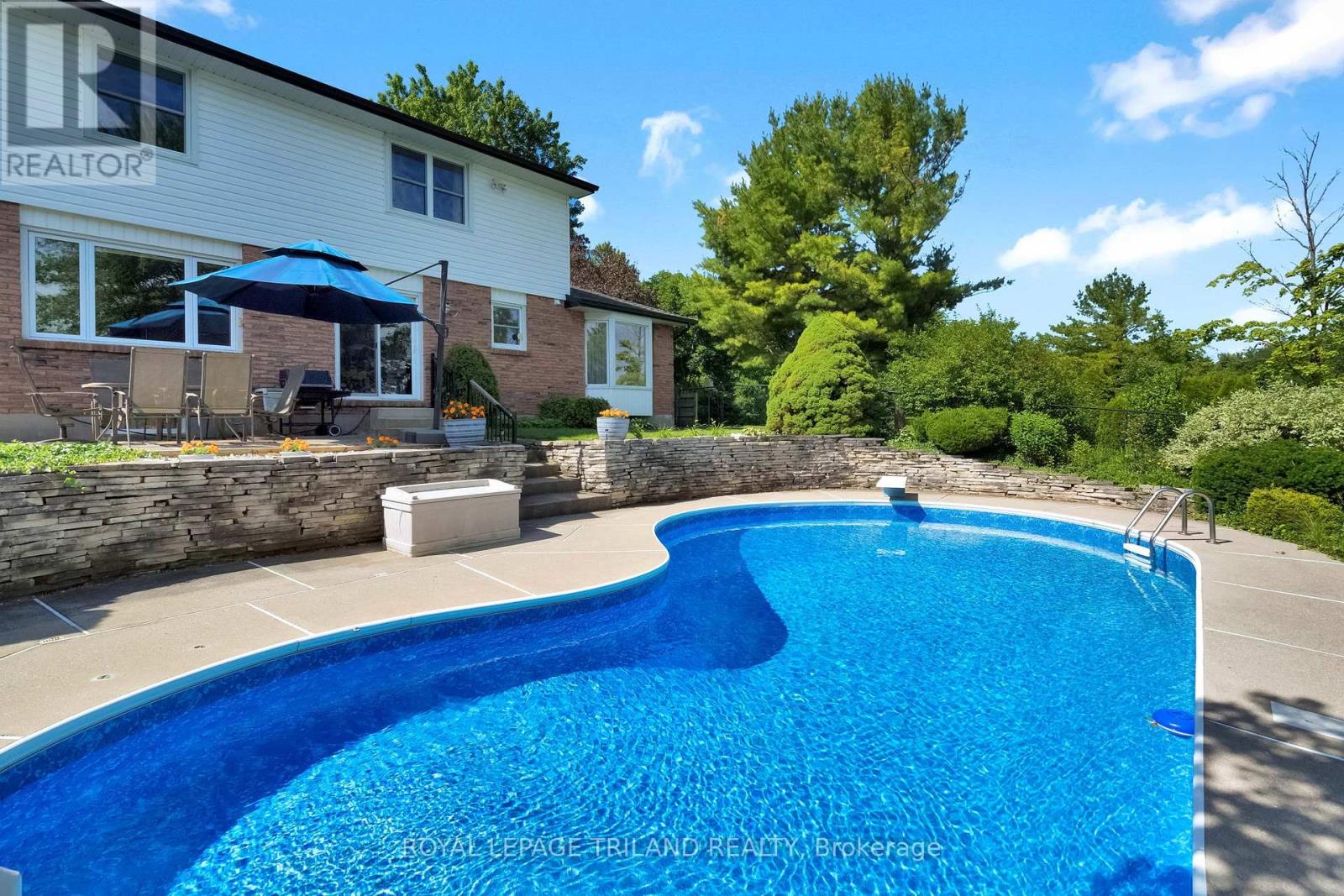 62 GARDENVALE CRESCENT - 46