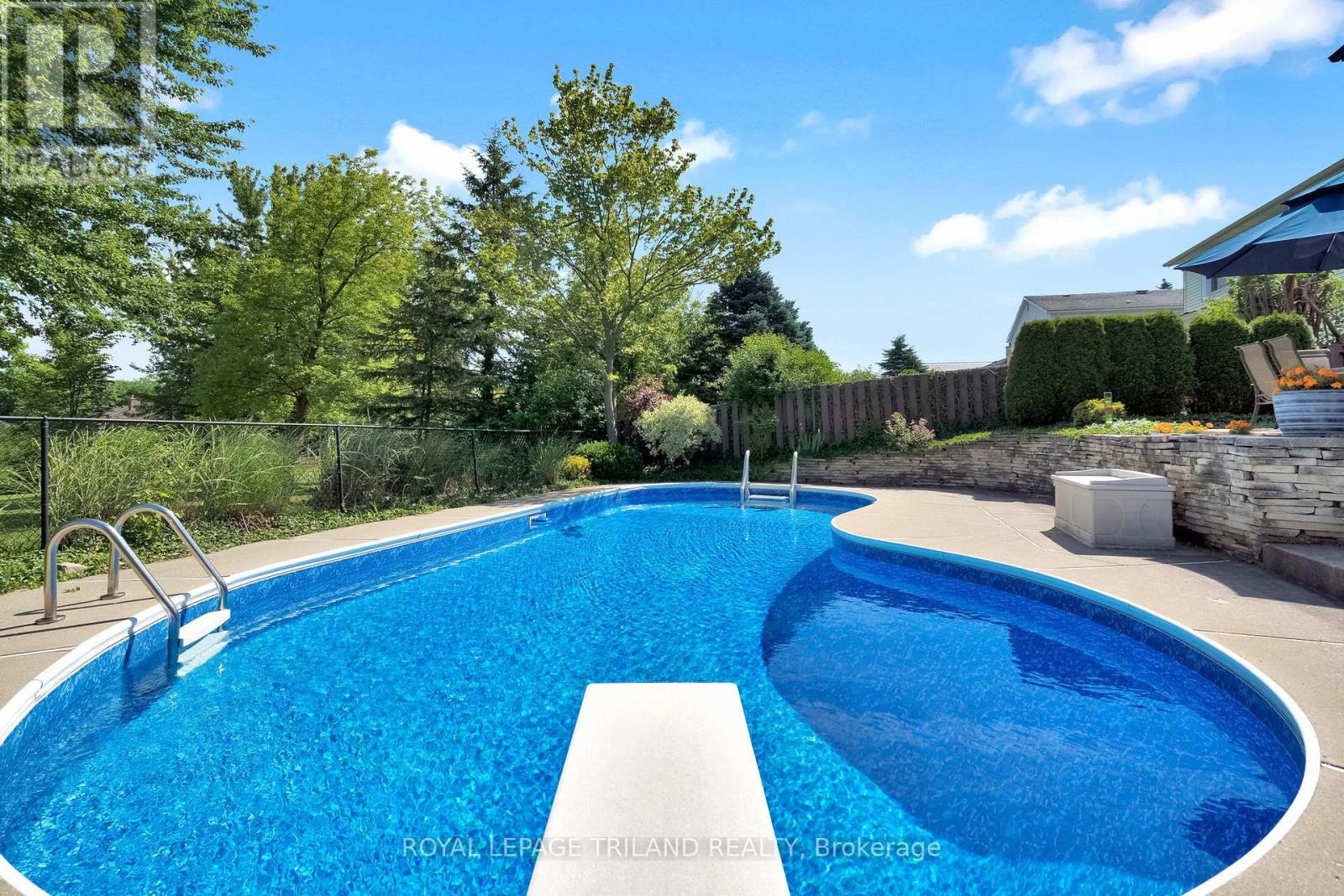 62 GARDENVALE CRESCENT - 49