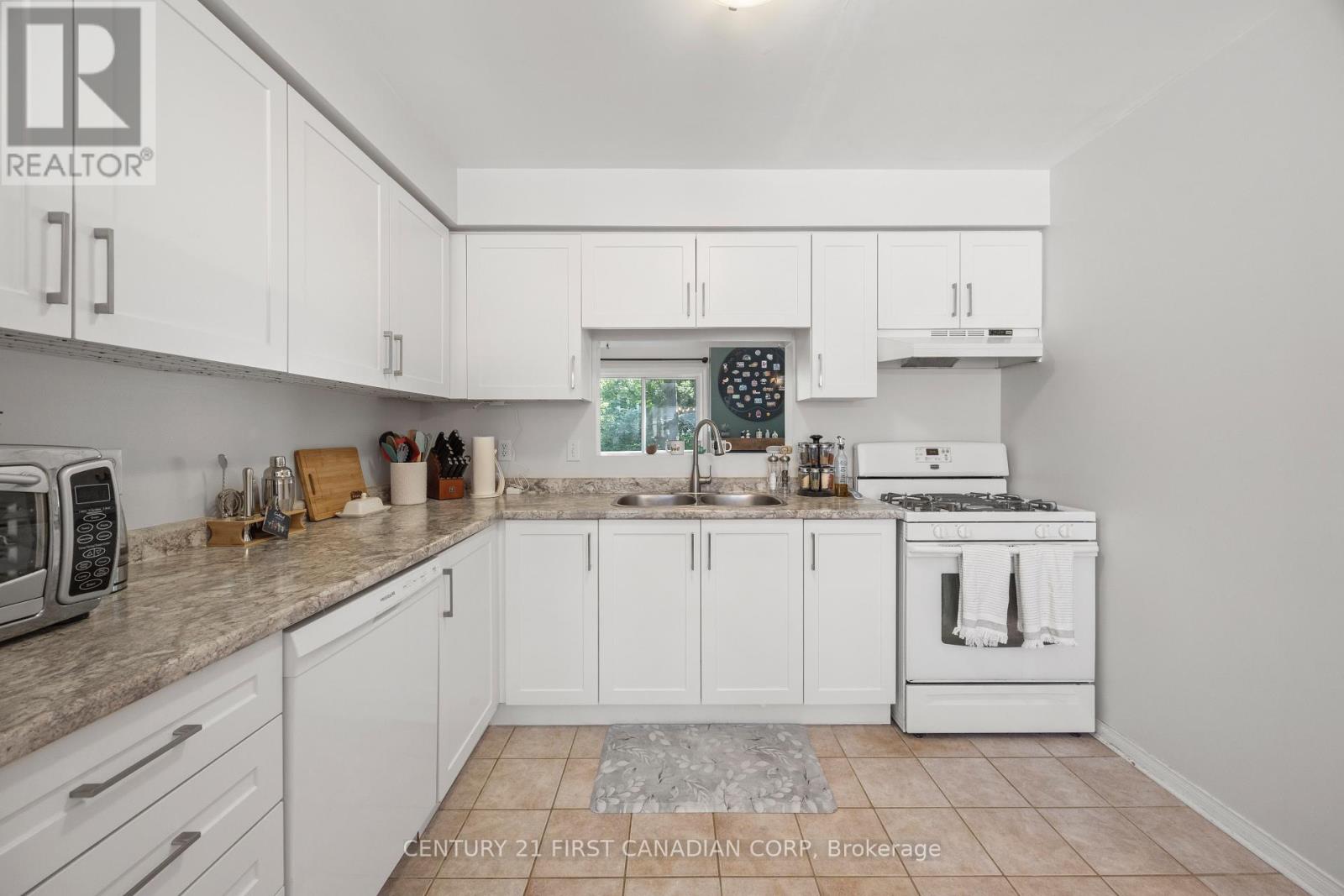 #25 9 AILSA PLACE - 22