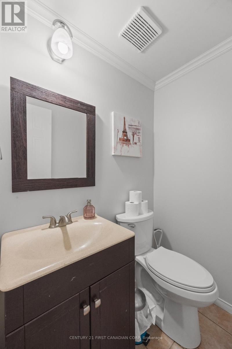 #25 9 AILSA PLACE - 27