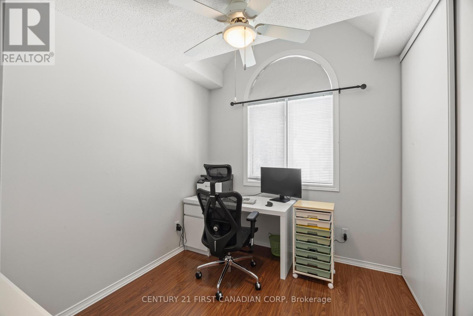 #25 9 AILSA PLACE - 37
