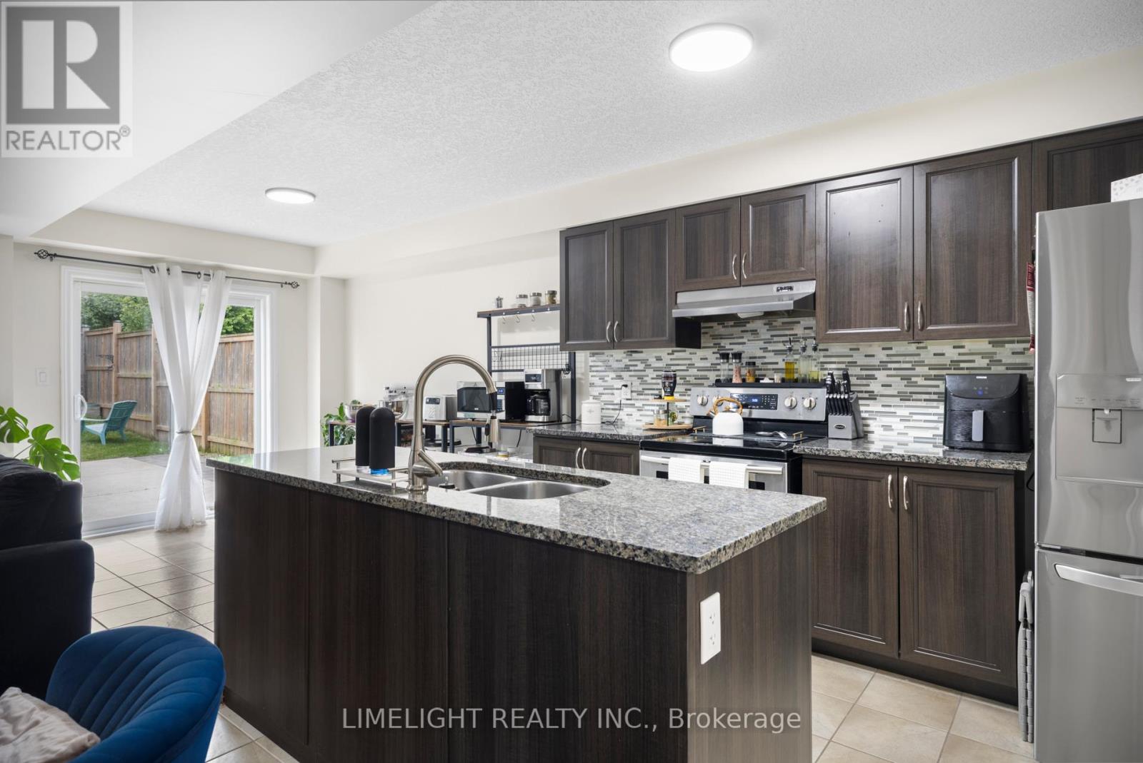 676 GUINESS WAY - 10