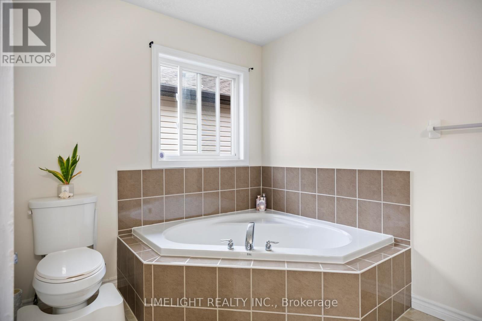 676 GUINESS WAY - 19