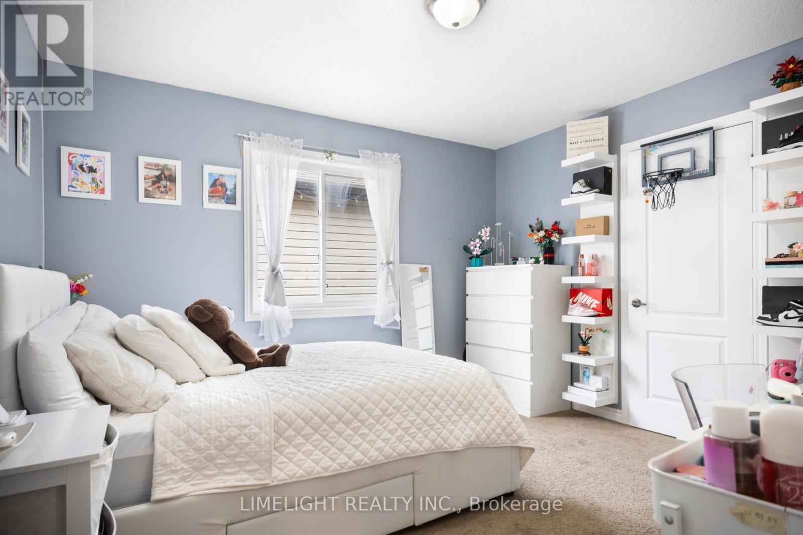 676 GUINESS WAY - 21