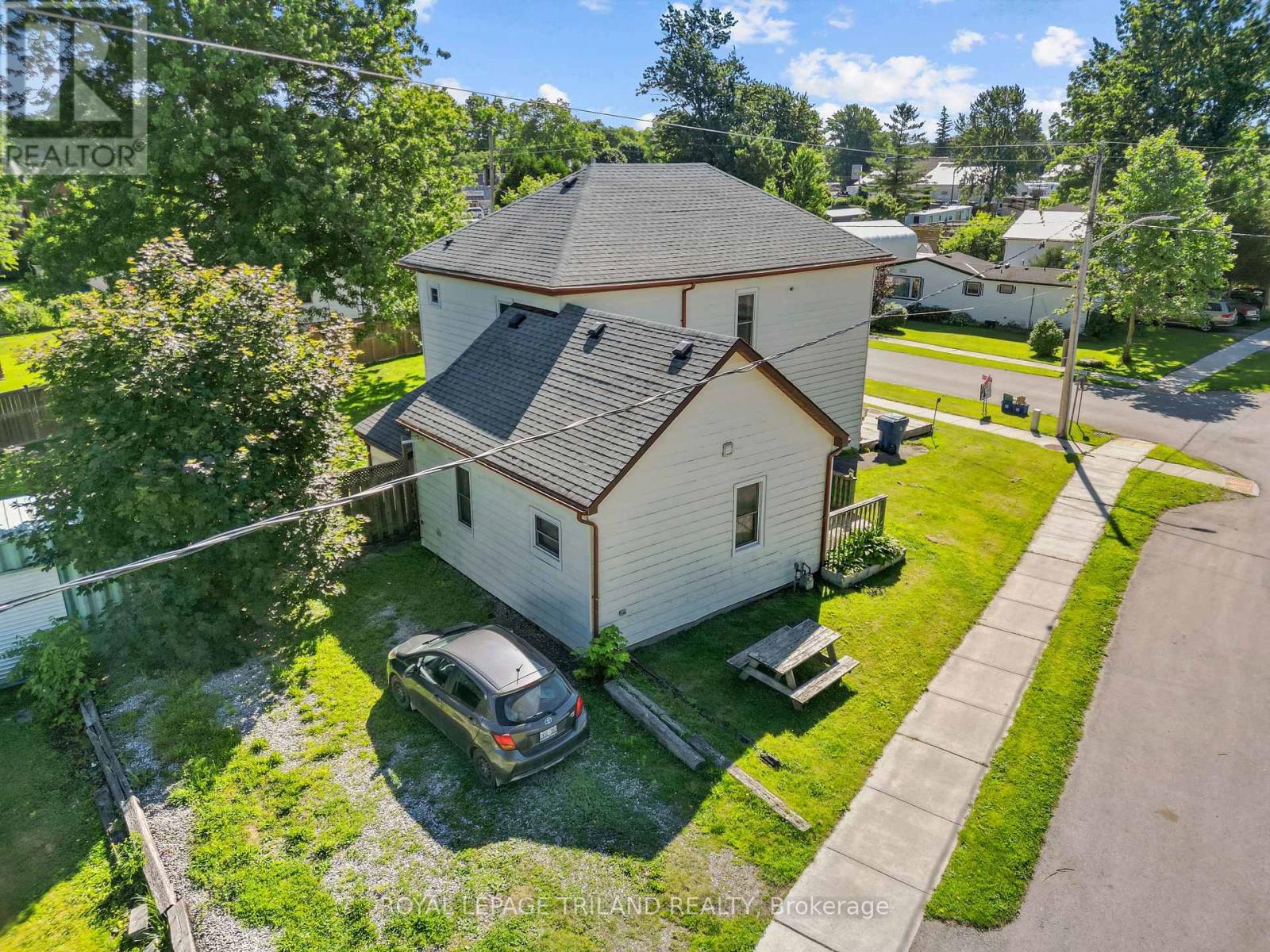 15 DUNDAS STREET - 1