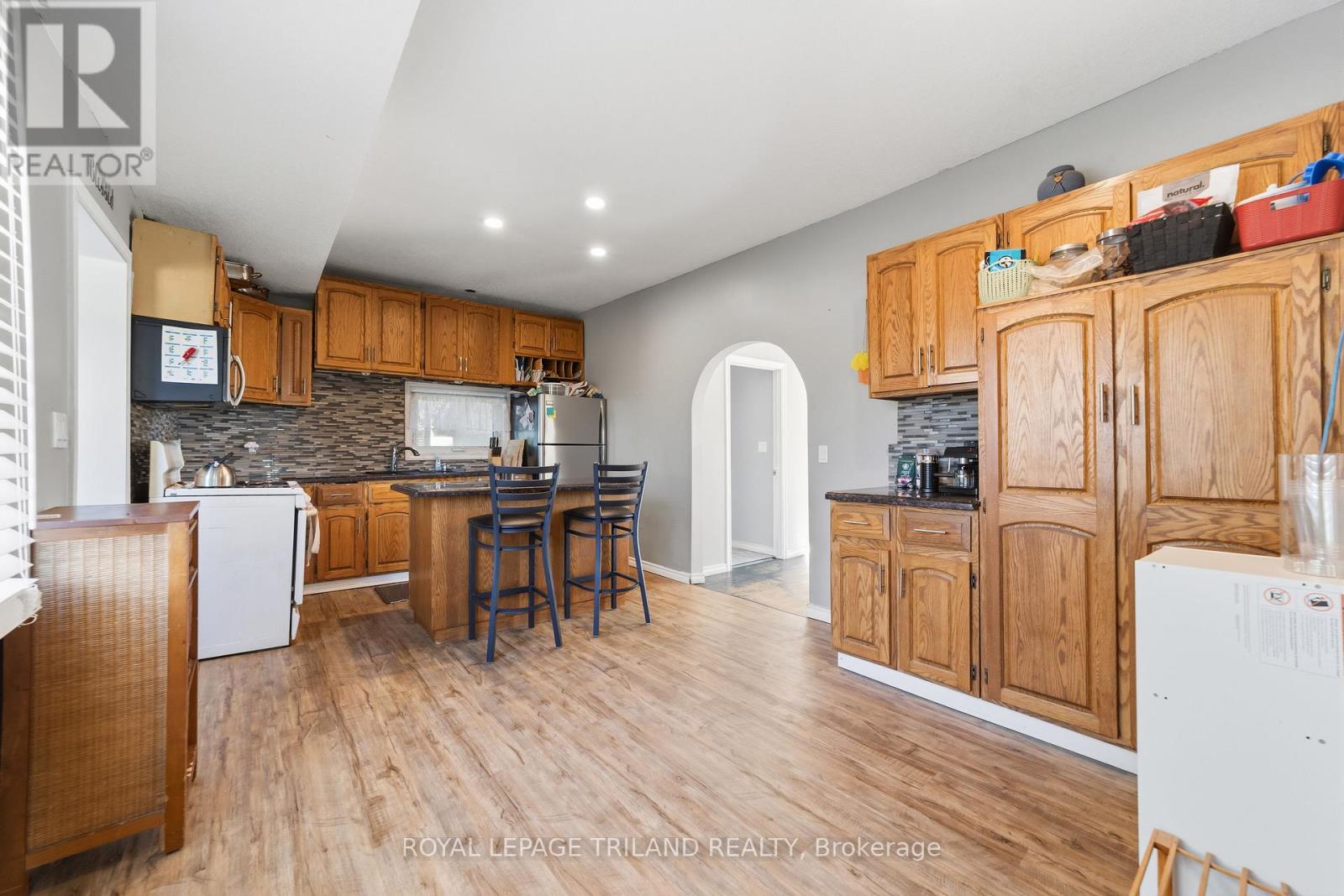 15 DUNDAS STREET - 22