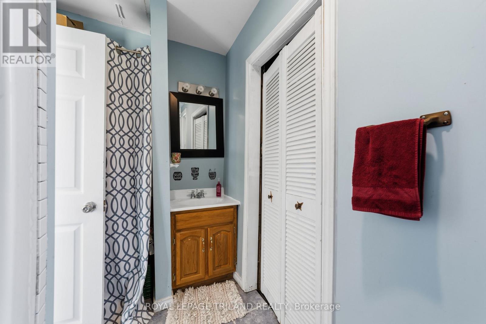 15 DUNDAS STREET - 31