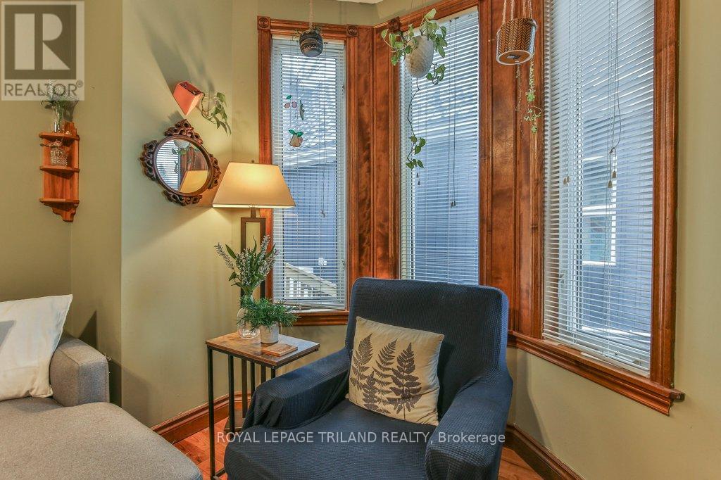941 QUEENS AVENUE - 15