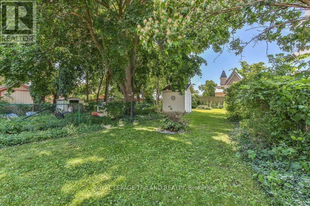 941 QUEENS AVENUE - 38